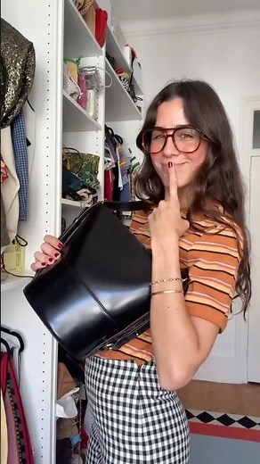 Because your bag deserves a little extra ;) #sezane #styling #fallfashion