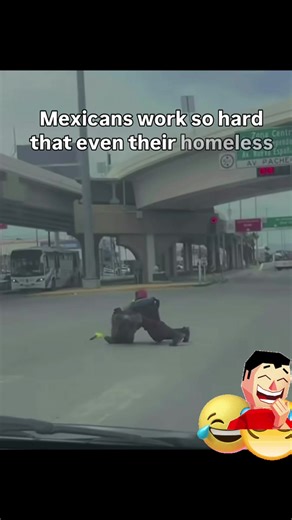 Talented mexican Homeless. 🙏🏼👏🏼👏🏼👏🏼👏🏼👏🏼👏🏼#talent #show #street #smart #respect