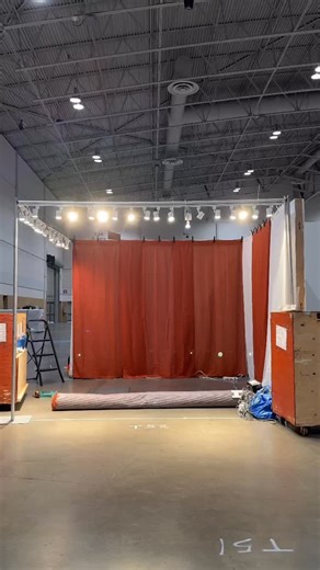 Hello Toronto! Yesterday, I rolled out my carpet and set up my booth...