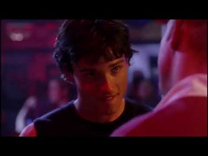 Smallville Season 2 Red Kryptonite Clark bar fight