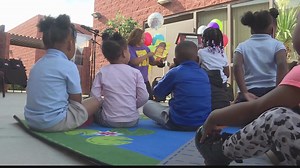 'We need to do something about that': Phoenix program recruiting volunteers to help thousands of students who are reading below grade level