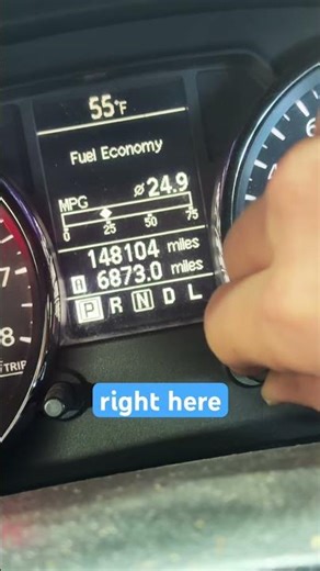 Oil life reset on a 2012 Nissan rogue #oilchange #cartok #mechanic ￼