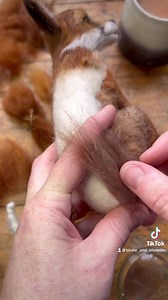 The fox is the kind of project that just keeps going. So many hours spent blending the realistic fur tones and planting fibres. I’m hoping to finish this side of Christmas wish me luck 🦊😂🙌 * * #ChrisPackham #FoxOfTheDay * #fox #needlefeltedfox #foxtail #foxoftheday #foxportrait #feltedfox #needlefelting #foxes #wirearmature #needlefelt #needlefeltedartist #woolsculpture #feltedwool #needlefeltedsculpture #handmade #woolfelt #woolfelting #craft #onlinetutorial #fibreartist #needlefeltingtutori