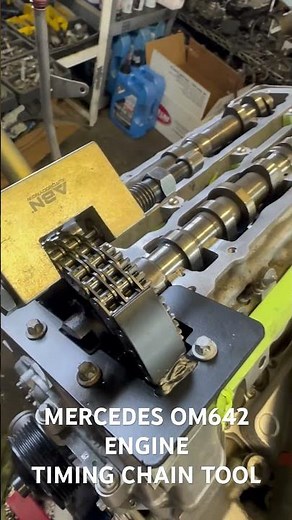 MERCEDES OM642 ENGINE USING TIMING CHAIN TOOL