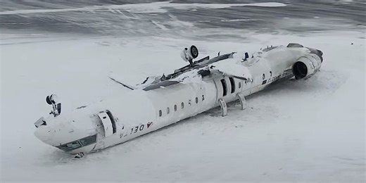Delta plane that flipped over in Toronto last month showed high rate of descent, initial report says
