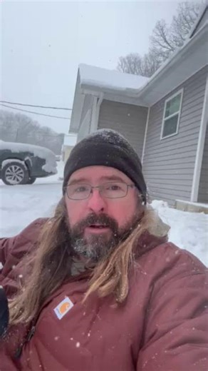 Winter always brings out the inner child in us! 📸 Andrew Butler (Witcher Weather Watcher) 📍 White Pine, TN | East TN Weather