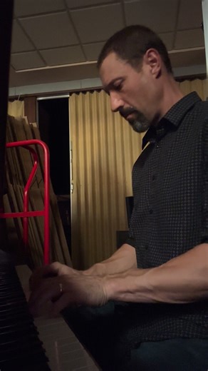 It’s getting closer and closer to Charlie Brown Christmas Time. 🎄🎅🏼🎄#Christmas #christmastime #charliebrown | Matt Earle