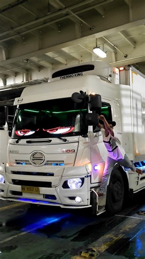 Truk hino 500 kernet spider masuk kapal‼️