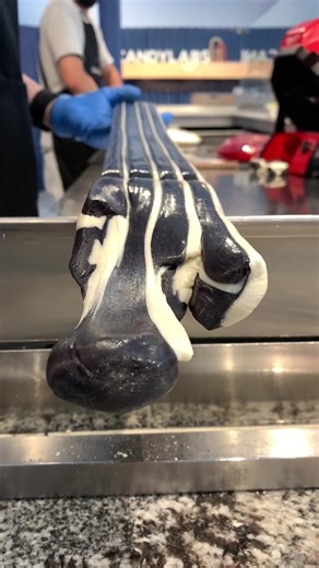 2022 ！#faitamontreal #faitalamain #handmade #handcrafted #candy #bonbon #madeinmontreal #cute #gift #fyp #fyoupage #artistsoftiktok #madeinmontreal #bonbon #satisfying #asmr #oddlysatisfying #