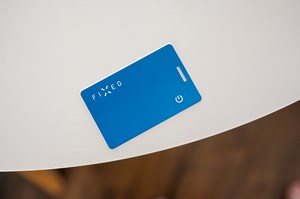 Recenze FIXED Tag Card 2: Elegantní alternativa k AirTagu, kterou strčíte i do peněženky