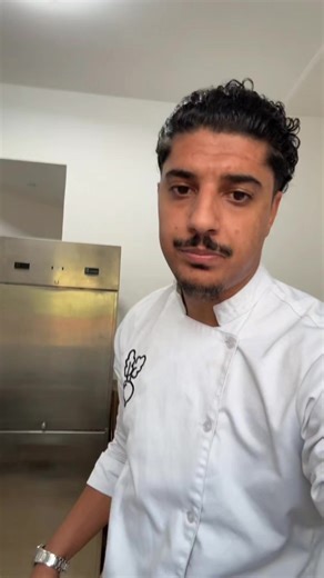 ✨ Fierté et inspiration ✨ Chez Horizon Formation, nous croyons aux rêves qui deviennent réalité. Aujourd’hui, nous saluons le parcours exceptionnel de Chef Oussema, qui a transformé sa passion en carrière et brille désormais à l’étranger 👨‍🍳🌍. Bravo Chef, ton succès est une belle source d’inspiration ! 🚀👏 | Horizon formation