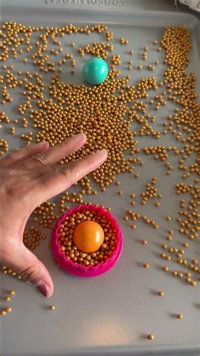 Pouring beads #satisfying