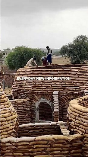 AmazingEarthbagDomesEco-FriendlyHousinginAction.Sustainable EarthbagArchitecture.Strong,Cheap&Beauti