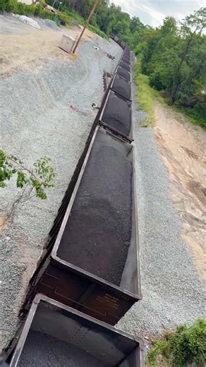 #CSX THE NEVER ENDING COAL TRAIN FLYS THROUGH BALTIMORE CITY