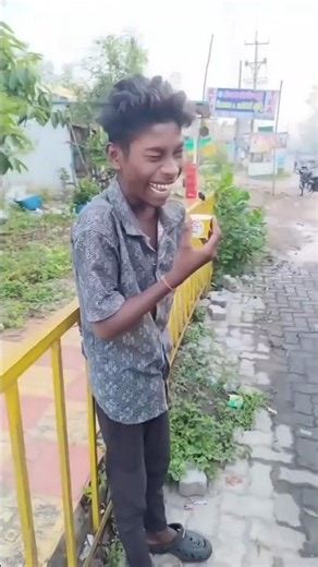 modiyo ke phon nai aaray 😅