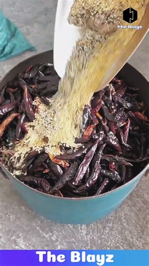 DRY CHILI POWDER in ONE GO?! 🌶️🔥 This Mass Grinding is PURE POWER & SO SATISFYING!