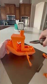 Removing Supports from My Supersized Benchy
