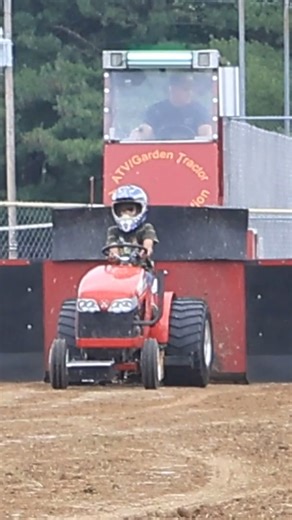 28K views · 576 reactions | Massey Ferguson Power. #masseyferguson | Pulling with Garden Tractors | Facebook