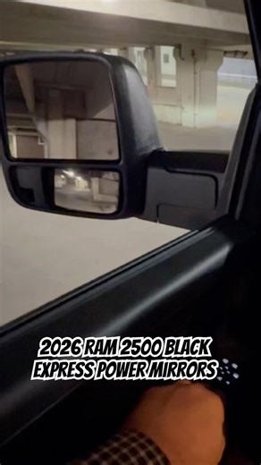 The Power Telescoping Mirrors On The 2026 #Ram 2500 Black Express Are 🔥🔥🔥 #RamTrucks #Ram2500
