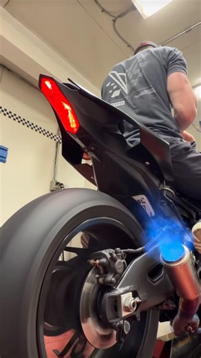 2025 Yamaha R1 on Dyno With BT moto🚀#viral #YouTube shorts #viral shorts