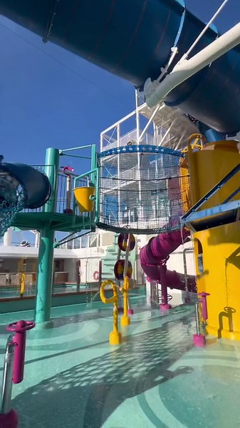 Check Out This Amazing Toddler Pool On Norwegian Encore The Kiddies Will Love It