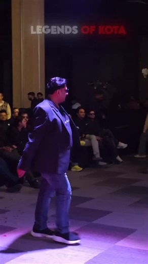 JEE WALLAH on Instagram: "Legends of Kota on Stage ☠️🔥 #physicswallah #jee #jeewallah #pw #vijaydiwas"