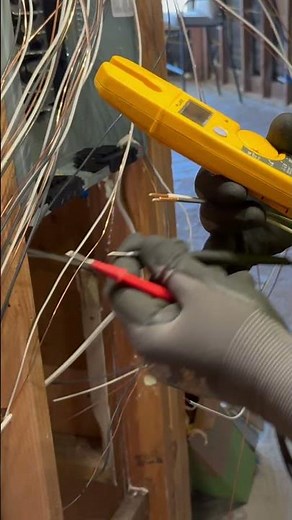 How to trace electrical wires like a PRO (the BEST way) #electrican #electrical #electricity