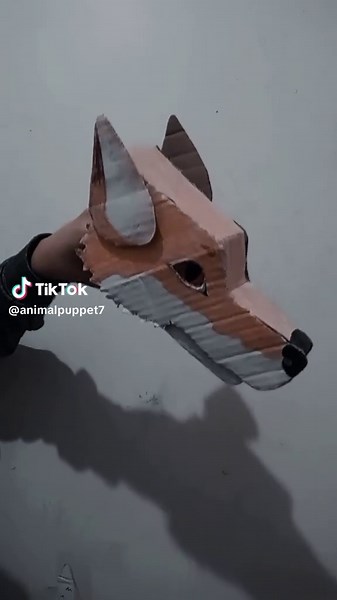 Dragão de Papel: Siga a Criatividade com Puppets