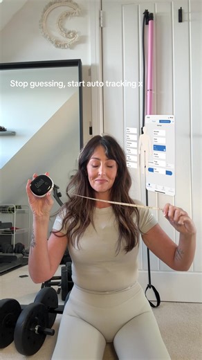 This smart body tape measure syncs to your phone and stores all your measurements automatically. Quick. Accurate. No notebook needed. Perfect if you’re working on your goals and want real data to back it up 💪🏼 #BodyMeasurements #BodyMeasurement #BodyMeasurementTracker #BodyMeasurementTool #BodyMeasurementJourney