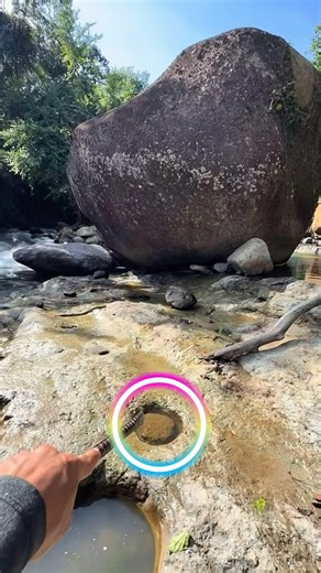 That ROCK will be his RETIREMENT🤑 #savings #gold #goldfinding #treasurehunting #survival