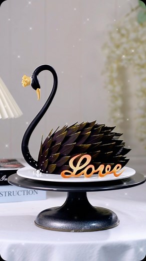 shaniabelle fondant | Order link in bio Making a Black Swan Fondant cake with me. Another way to make swan feathers. Check my bio for link to swan silicone mould... | Instagram