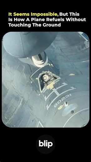 It Seems Impossible, But This Is How A Plane Refuels Without Touching The Ground