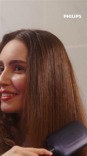 Philips Düzleştirici Tarak ile Anında Doğal Düz, Elektriklenmeyen Parlak Saçlar!