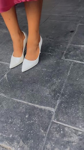 A gentle touch of poise, a quiet glow of class. | Alexandra Verginilla