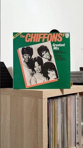 The Chiffons - Greatest Hits