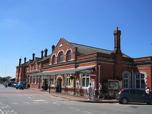 Salisbury railway station - Alchetron, the free social encyclopedia