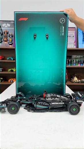 How to hang legosets on the wall.legoframe for f1cars is the great idea #legoframe #legodisplay