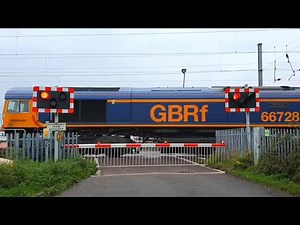7 Trains in 15 Minutes at Conington Level Crossing, Cambridgeshire