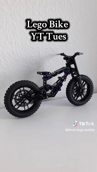 Brot Lego Builds on TikTok