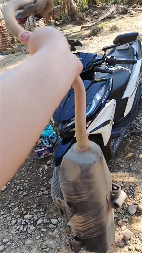 High-Temperature Spray Paint with Anti-Rust Protection