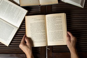 Kenapa Teks Deskripsi Bersifat Personal? Ini Alasan dan Contohnya | Kids