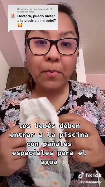 ¿A qué edad puede mi bebé entrar a la piscina?