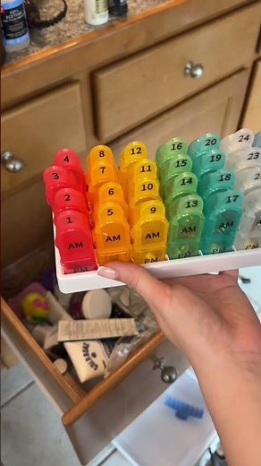 This Day 1 of Decluttering the ENTIRE House Before We Move 😳😬 #decluttering