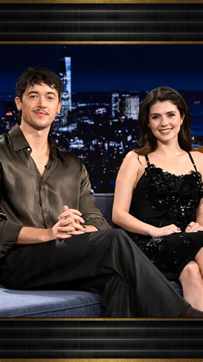 #EmilyBader & #TomBlyth did their chemistry test over Zoom for #PeopleWeMeetOnVacation! #FallonTonight | The Tonight Show Starring Jimmy Fallon