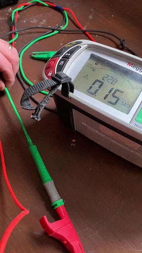 The importance of testing your MFT leads #megger #mft #electricaltraining #apprenticeelectrician #electricalapprentice #electricaltesting #testing