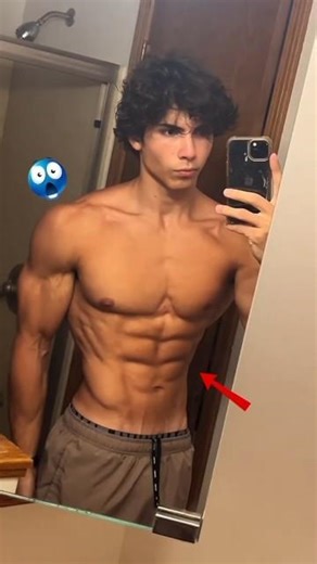 He Claims To Be Natty At 19 💪🏻🔥 #aesthetic #musclebuliding #motivation