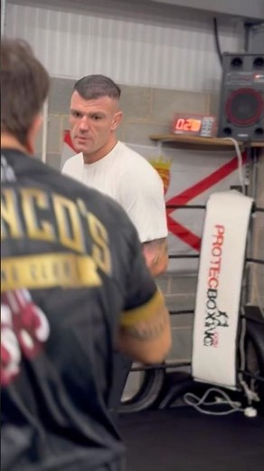 On the pads with Owen Paterson - fighting for the Caged Steel Title in Doncaster on Dec 13th.