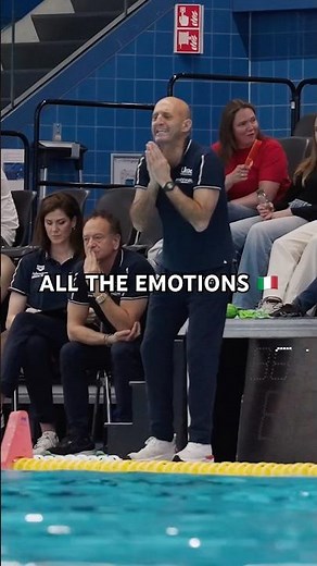 All the emotions 🇮🇹 #waterpolo #coach #emotions #worldaquatics #worldcup #italy #pallanuoto