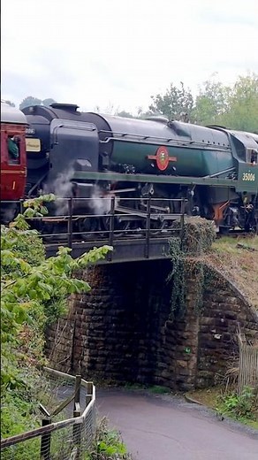 35006 departs from Highley on the SVR