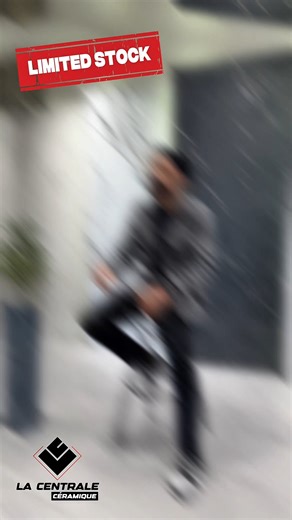 𝐋𝐚 𝐜𝐞𝐧𝐭𝐫𝐚𝐥𝐞 𝐝𝐞 𝐜𝐞́𝐫𝐚𝐦𝐢𝐪𝐮𝐞 on Instagram: "🚀 ALERTE OUVERTURE EXCEPTIONNELLE ! Ce week-end, on change tout ! 🕒 SAMEDI : On reste ouvert plus tard ! Retrouvez-nous jusqu'à 18h00 (au lieu de 16h00). 📅 DIMANCHE : Ouverture exceptionnelle de 9h00 à 16h00 ! Venez dénicher des pépites parmi notre large sélection d'articles à prix réduits. Faites vite, les plus belles pièces s'envolent les premières ! 💨 ✨ On a hâte de vous accueillir pour ce week-end spécial ! ✨"